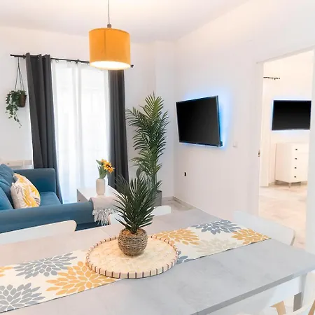 Downtown 3 Bedrooms, 2 Bathrooms, Wifi Lejlighed