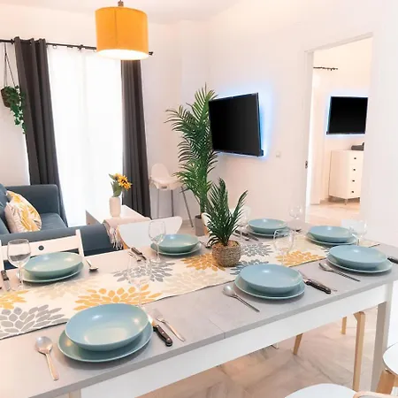 Lejlighed Downtown 3 Bedrooms, 2 Bathrooms, Wifi Sevilla